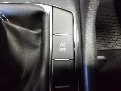 Certified 2023 Volkswagen Tiguan S AWD/4WD image 32