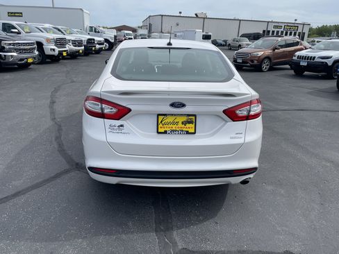 Used 2014 Ford Fusion SE w/ Equipment Group 201A FWD image 7