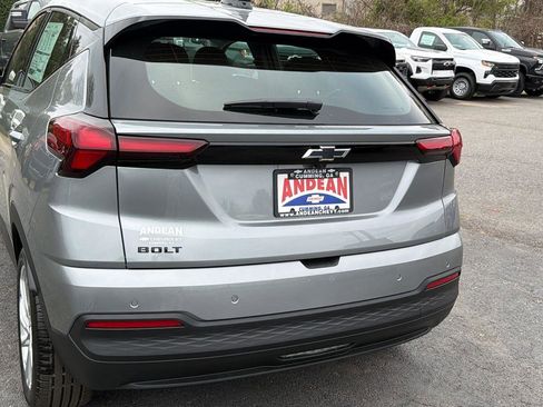 New 2027 Chevrolet Bolt LT w/ Comfort Package FWD image 7