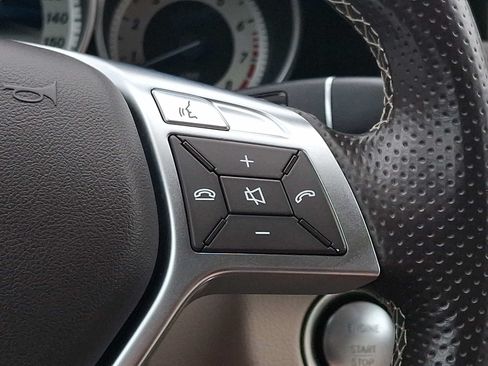 Used 2014 Mercedes-Benz E 350 4MATIC Sedan image 24