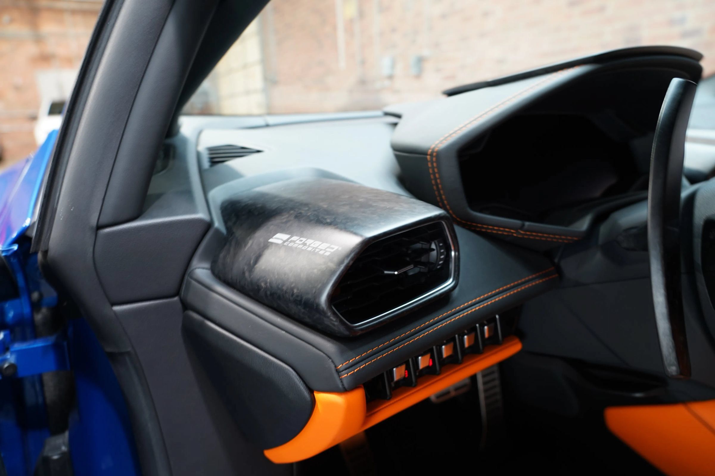 Used 2020 Lamborghini Huracan EVO RWD image 46
