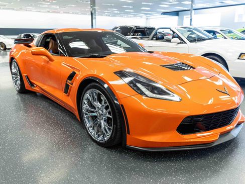 Used 2019 Chevrolet Corvette Grand Sport RWD image 3