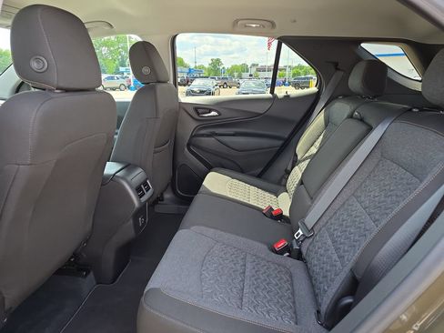 Used 2024 Chevrolet Equinox LT FWD image 28