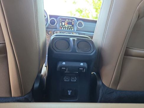 Used 2022 Jeep Wrangler Unlimited Sahara w/ Cold Weather Group image 34