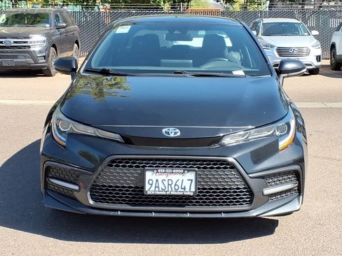 Used 2022 Toyota Corolla SE FWD image 2