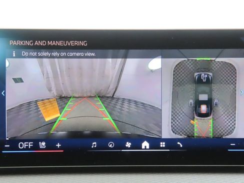 New 2026 BMW 330i Sedan w/ Premium Package image 15