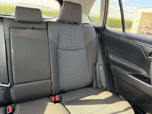 Used 2025 Toyota RAV4 XLE image 38