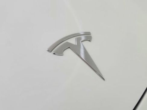 Used 2022 Tesla Model Y Performance image 16