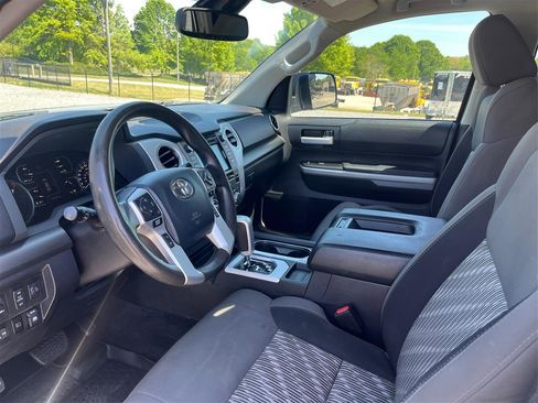 Used 2019 Toyota Tundra SR5 w/ SR5 Upgrade Package RWD image 9