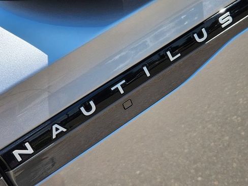 New 2026 Lincoln Nautilus Reserve AWD/4WD image 16