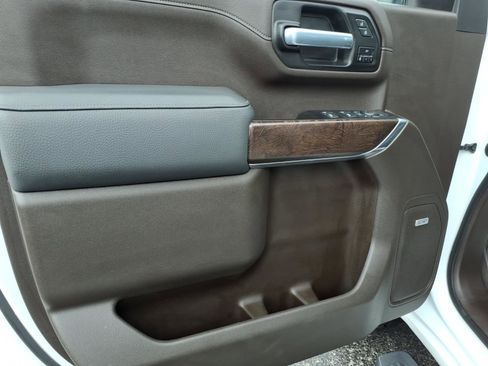 Used 2020 GMC Sierra 2500 Denali w/ Denali Ultimate Package image 12