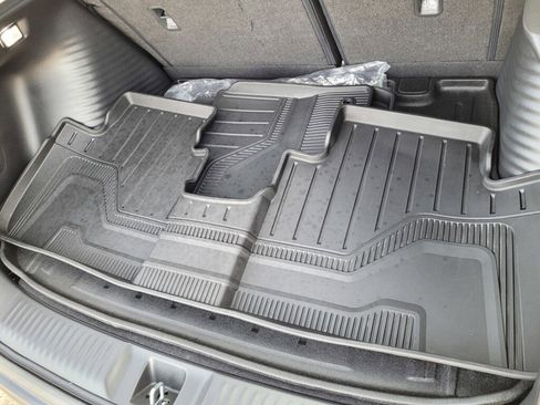 Certified 2025 Honda HR-V LX image 18