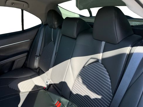 Used 2024 Toyota Camry SE image 16