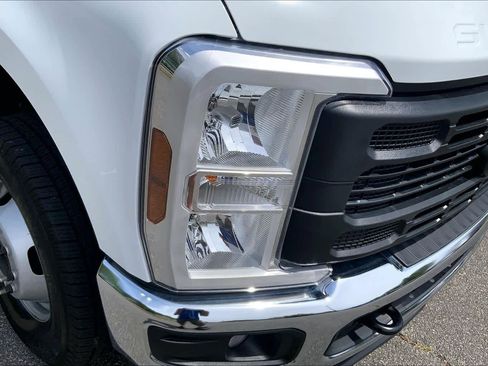 Used 2024 Ford F350 XL w/ XL Driver Assist Package AWD/4WD image 26