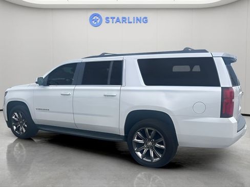Used 2019 Chevrolet Suburban LT w/ Luxury Package RWD image 2