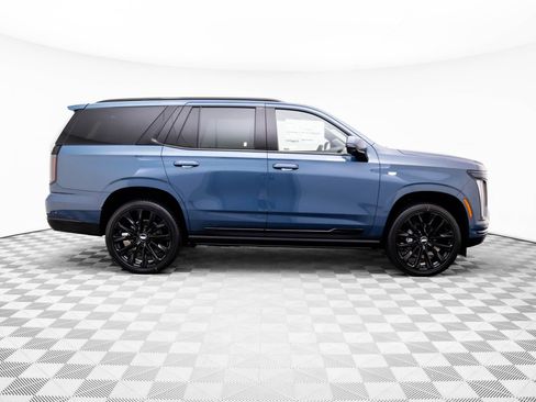 New 2026 Cadillac Escalade Platinum Sport w/ LPO, ONYX Package image 9