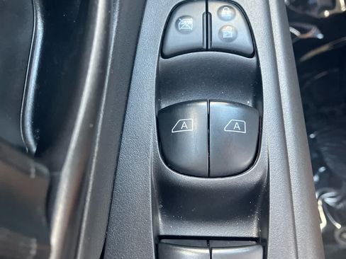 Used 2024 Nissan Kicks S FWD image 12