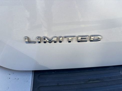 Used 2017 Ford Expedition Limited w/ Equipment Group 301A image 11