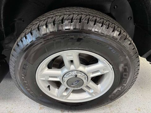 Used 2002 Ford Explorer XLT image 27