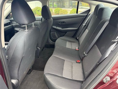 Used 2024 Nissan Sentra SV FWD image 13