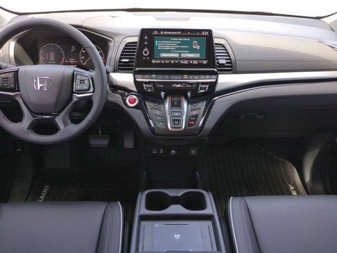 New 2026 Honda Odyssey Touring image 13