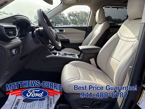 Certified 2020 Ford Explorer Platinum w/ Premium Technology Package AWD/4WD image 9