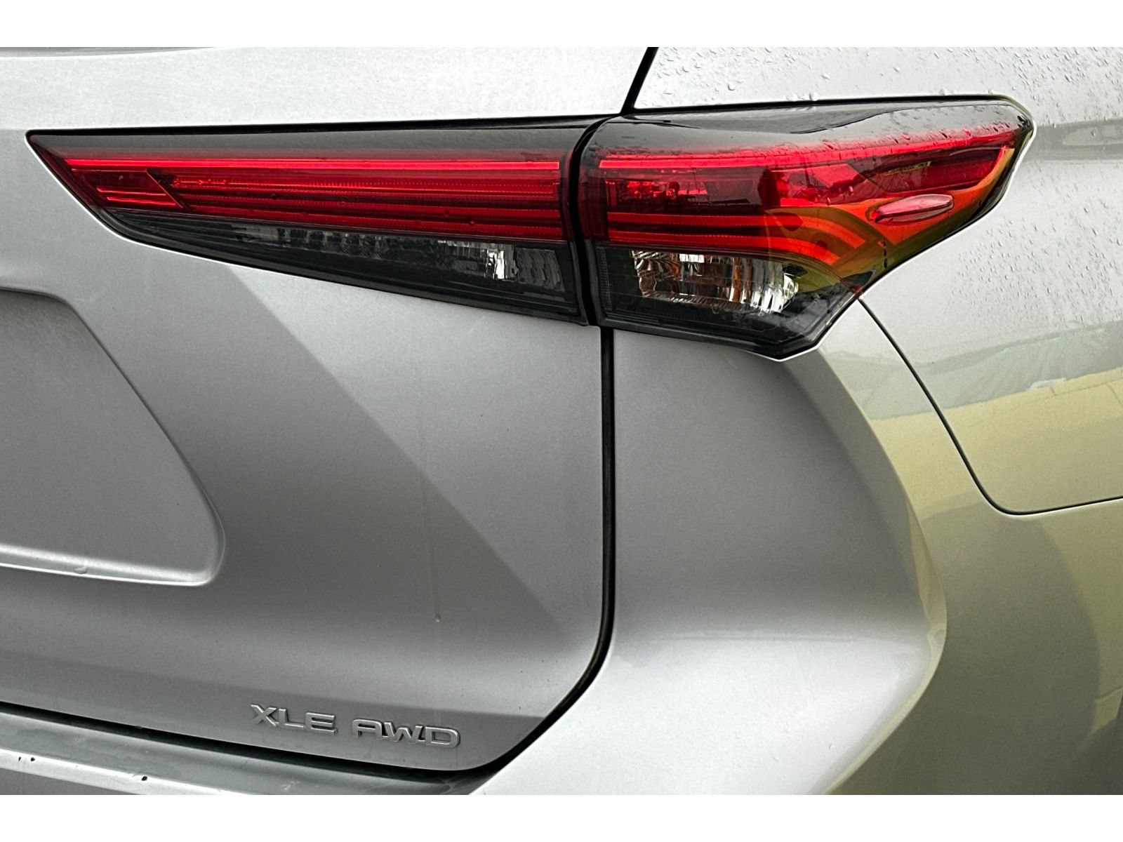 Certified 2023 Toyota Highlander XLE AWD/4WD image 7