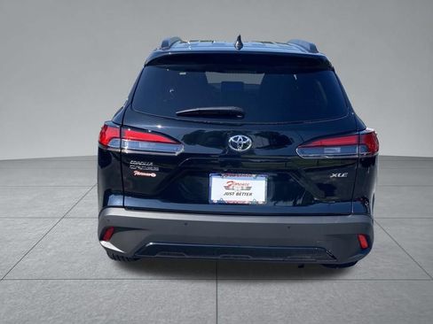 Used 2026 Toyota Corolla Cross XLE w/ Convenience Package FWD image 12
