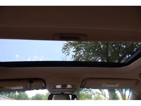 Used 2010 Hyundai Santa Fe Limited FWD image 9