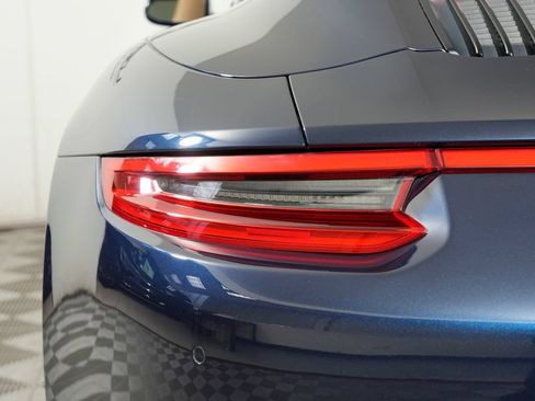 Certified 2017 Porsche 911 Targa 4 AWD/4WD image 18