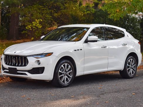 Used 2021 Maserati Levante AWD/4WD image 2