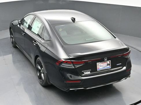 Used 2025 Honda Accord Sport image 31