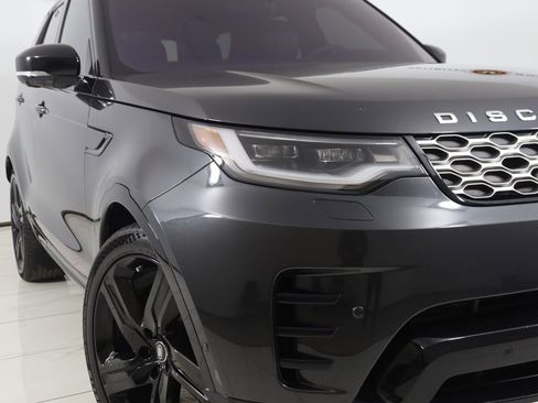 Used 2023 Land Rover Discovery Metropolitan Edition image 20