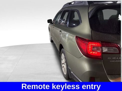 Used 2017 Subaru Outback 2.5i Premium image 4