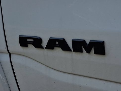 Used 2022 RAM 1500 Laramie AWD/4WD image 30