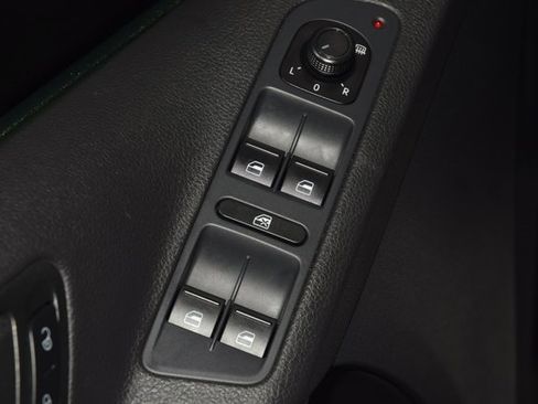 Used 2017 Volkswagen Tiguan Limited w/ Premium Package image 43