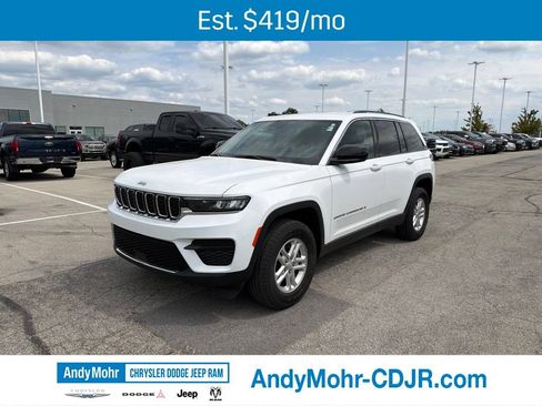 Used 2023 Jeep Grand Cherokee Laredo AWD/4WD image 3