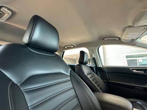 Used 2022 Ford Edge SEL AWD/4WD image 18