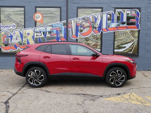 New 2026 Chevrolet Trax RS w/ Driver Confidence Package FWD image 32