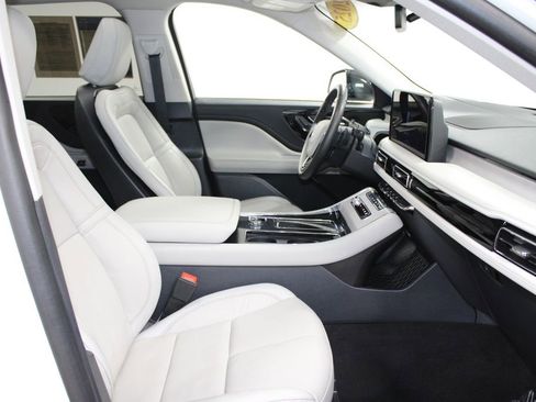 Used 2025 Lincoln Aviator Reserve w/ Illumination Package AWD/4WD image 29