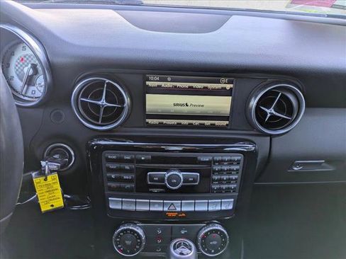 Used 2014 Mercedes-Benz SLK 250 image 13