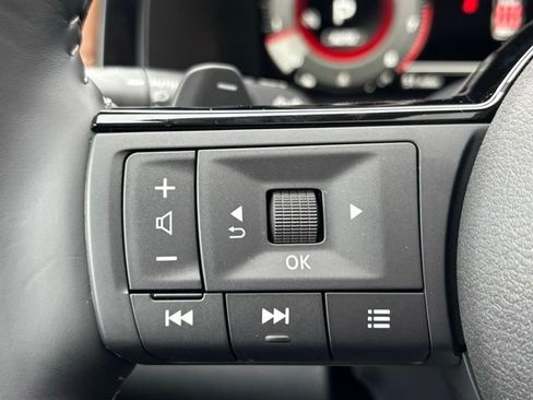 New 2025 Nissan Pathfinder Platinum w/ Cargo Package image 27