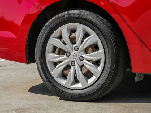 Used 2020 Hyundai Accent SE image 56