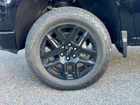 New 2026 Chevrolet Silverado 1500 LT Trail Boss w/ LPO, Dark Essentials Package image 12
