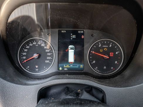 Used 2023 Mercedes-Benz Sprinter 2500 image 34