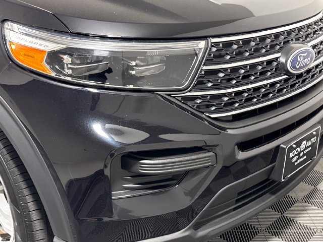 Used 2023 Ford Explorer XLT AWD/4WD image 12