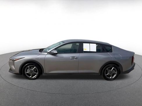 Used 2025 Kia K4 LXS image 8