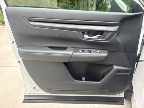 Certified 2025 Honda CR-V EX image 14