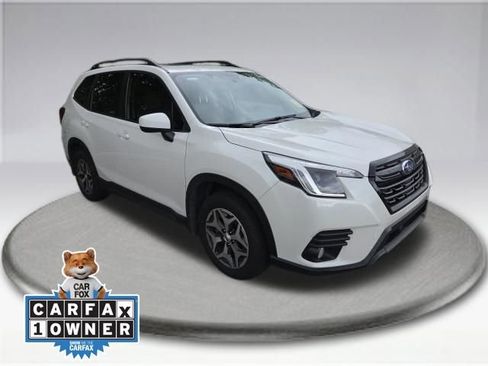 Certified 2023 Subaru Forester Premium image 2