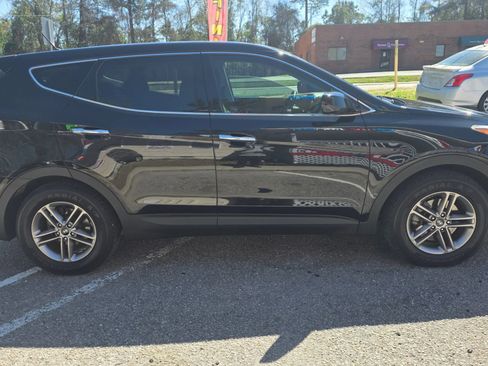 Used 2018 Hyundai Santa Fe Sport FWD image 4